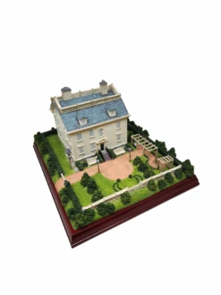 Newport Mansions - Hunter House - Miniature Reproduction -Country Christmas Loft Shop mx6ty5r87ouutjjb2bem